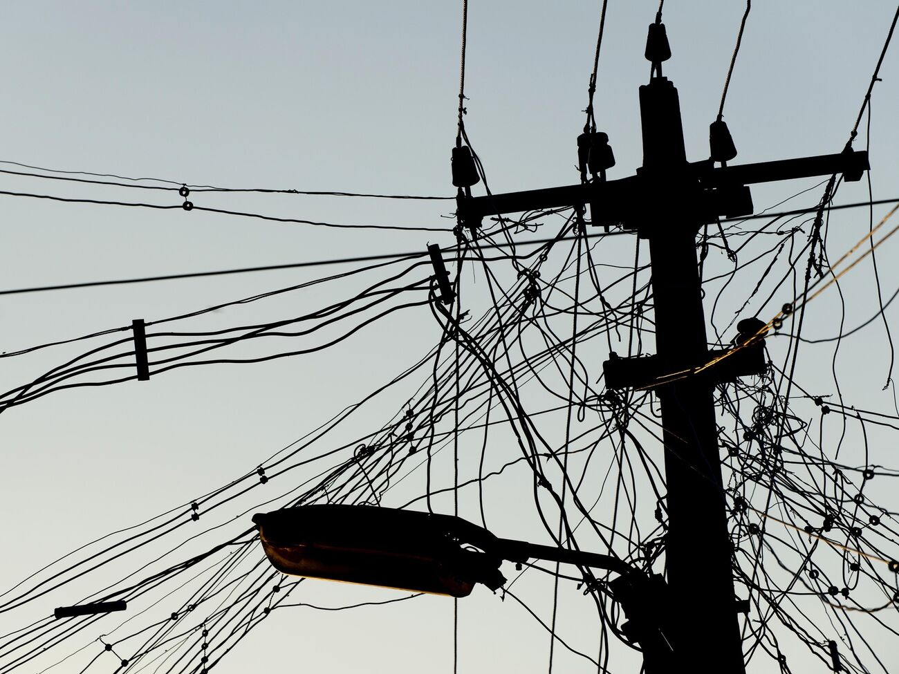 Вимкнення електроенергії пов'язані з високим споживанням і низькою ефективністю сонячних електростанцій