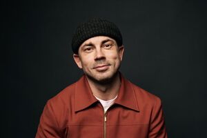 По словам Беднякова, в магазине его узнали