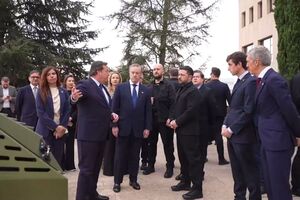 Зеленский рассказал о встрече с делегацией из Испании