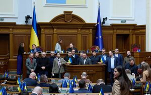 Ядро депутатів, які голосують, скоротилося до 110–120 осіб, кажуть джерела