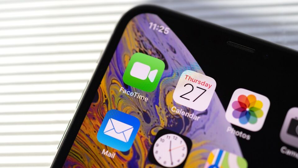 Російські хакери могли викрадати паролі, фото й повідомлення українців із WhatsApp, Telegram і смс