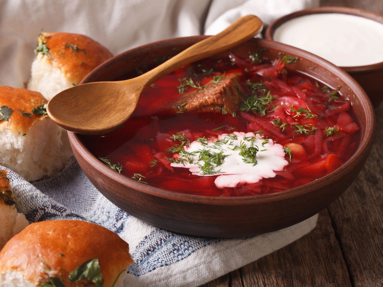 Ложка має стояти в борщі