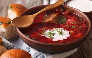 Ложка должна стоять в борще