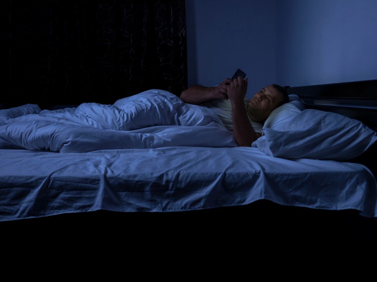 В 3.00 стрелки часов необходимо перевести на один час вперед