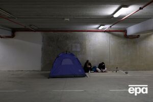 Люди в Хайфі ховаються в укриттях під час ударів