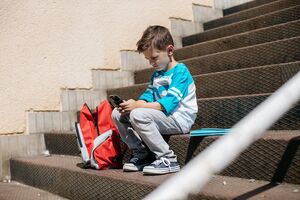 371 науковець закликав зупинити заборону соцмереж для дітей