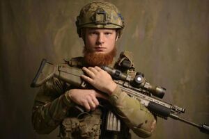 68 дней в окружении без еды и воды, отход с Донбасса, мир в Украине. Интервью Гордона с военнослужащим Стоцким. Видео