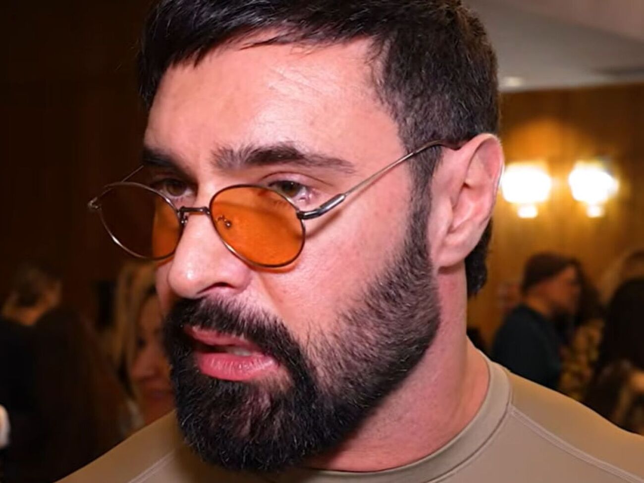 Козловский заявил о "тупой" дедовщине во время службы в президентском оркестре. Что произошло