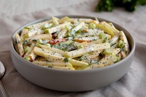 Вітамінний салат із селери і яблука. Рецепт