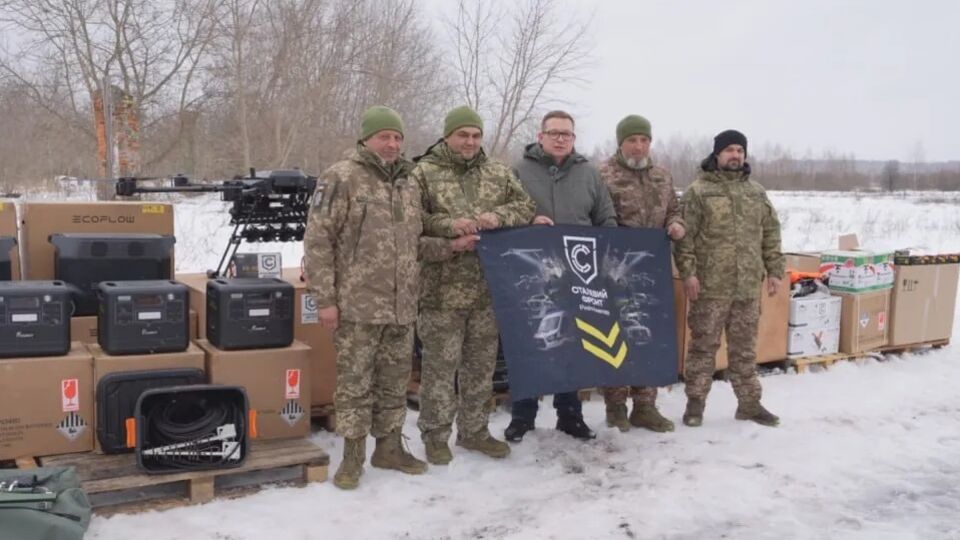 Инициатива "Стальной фронт" объединяет помощь украинских компаний Ахметова для поддержки сил обороны
