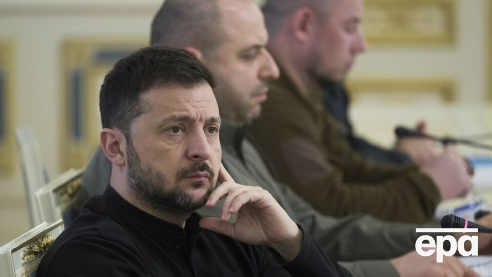 Зеленский заявил, что хочет понять сроки проведения следующей трехсторонней встречи по миру в Украине