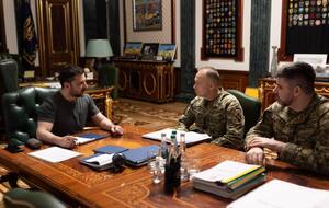 Зеленський провів нараду із Сирським і Гнатовим