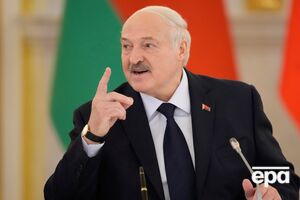 Лукашенко сказав, що не тримається за владу, але й не кидається нею