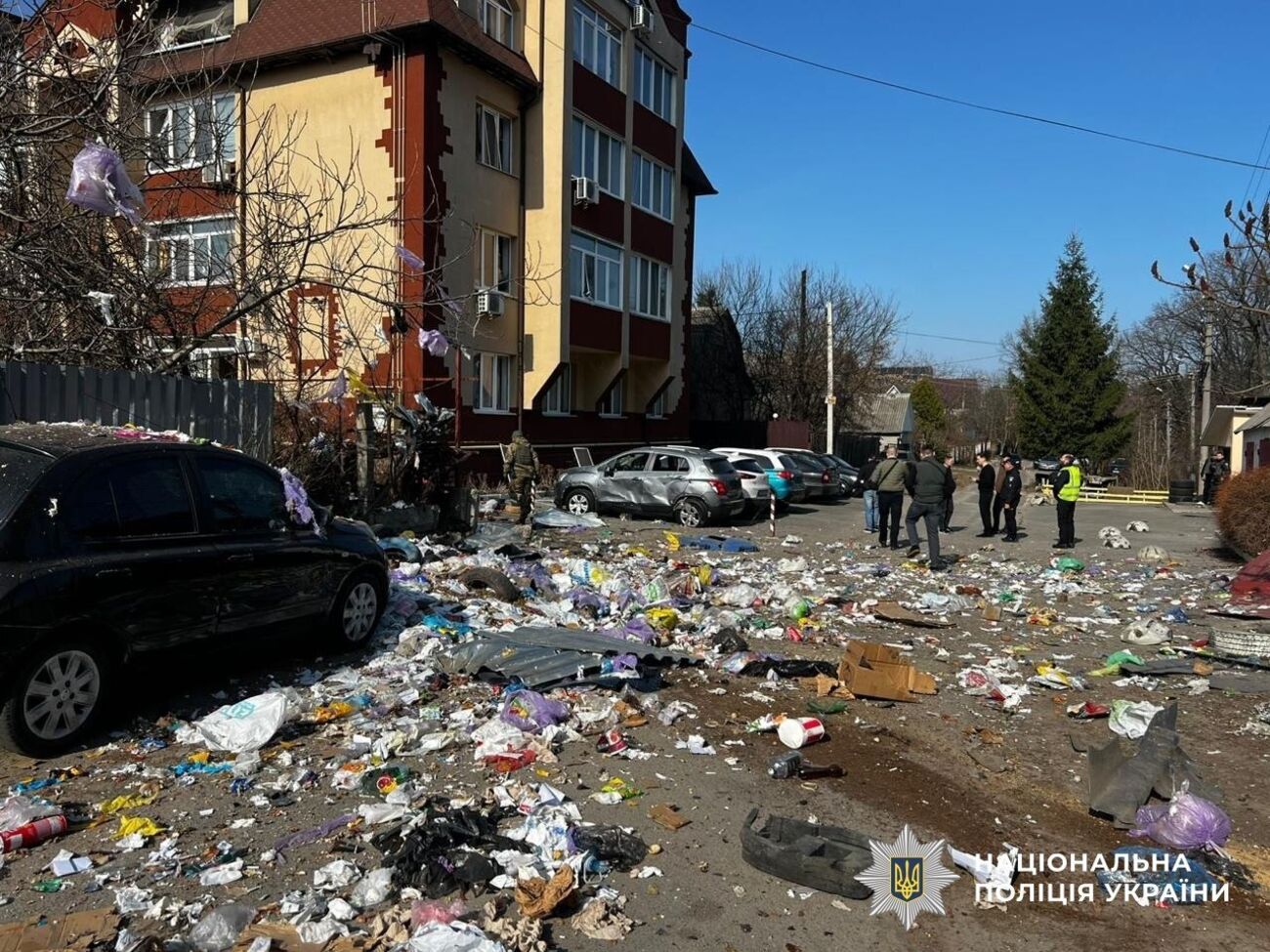 Жителі Бучі розповіли про вибухи