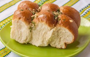 Пампушки получаются очень вкусными и ароматными