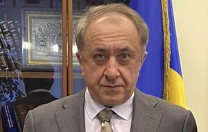 Чтобы гривна была сильной, нужно развивать рынки, а не бегать с бубном на Хортице