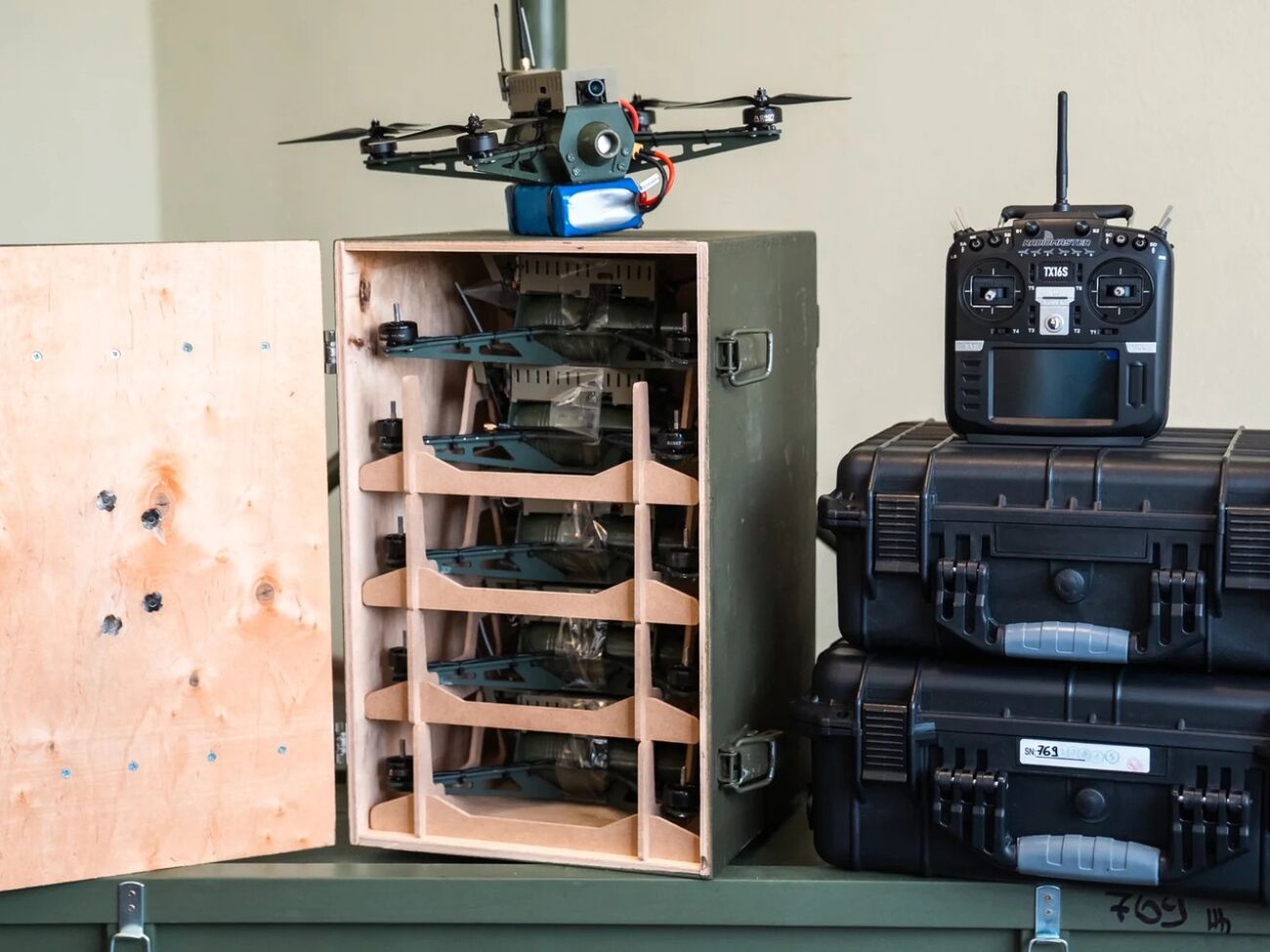 Силы безопасности и обороны Украины уже используют на фронте более 13 тыс. дронов UB60D