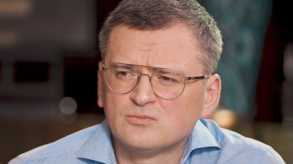 По словам Кулебы, Путин разочаровался в Зеленском из-за неоправданных надежд, что тот может согласиться на условия Москвы по реинтеграции Донбасса