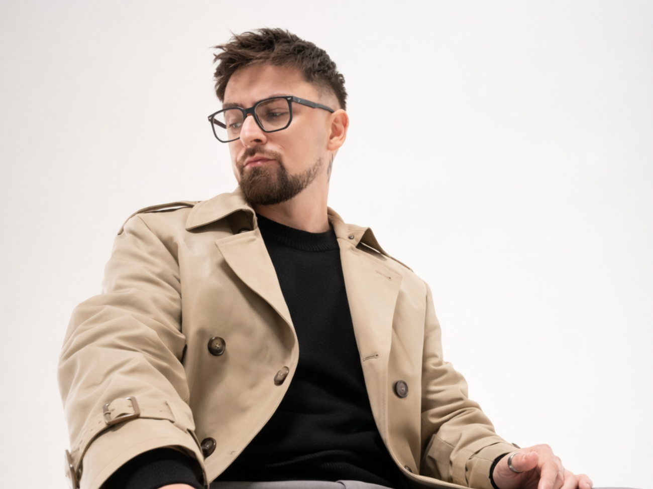 Julik: Деякі слова написалися майже миттєво. Наприклад, рядок про те, що навіть у холодному полі з близькою людиною стає літо