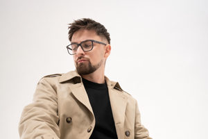 Julik: Некоторые слова написались почти мгновенно. Например, строчка о том, что даже в холодном поле с близким человеком становится лето