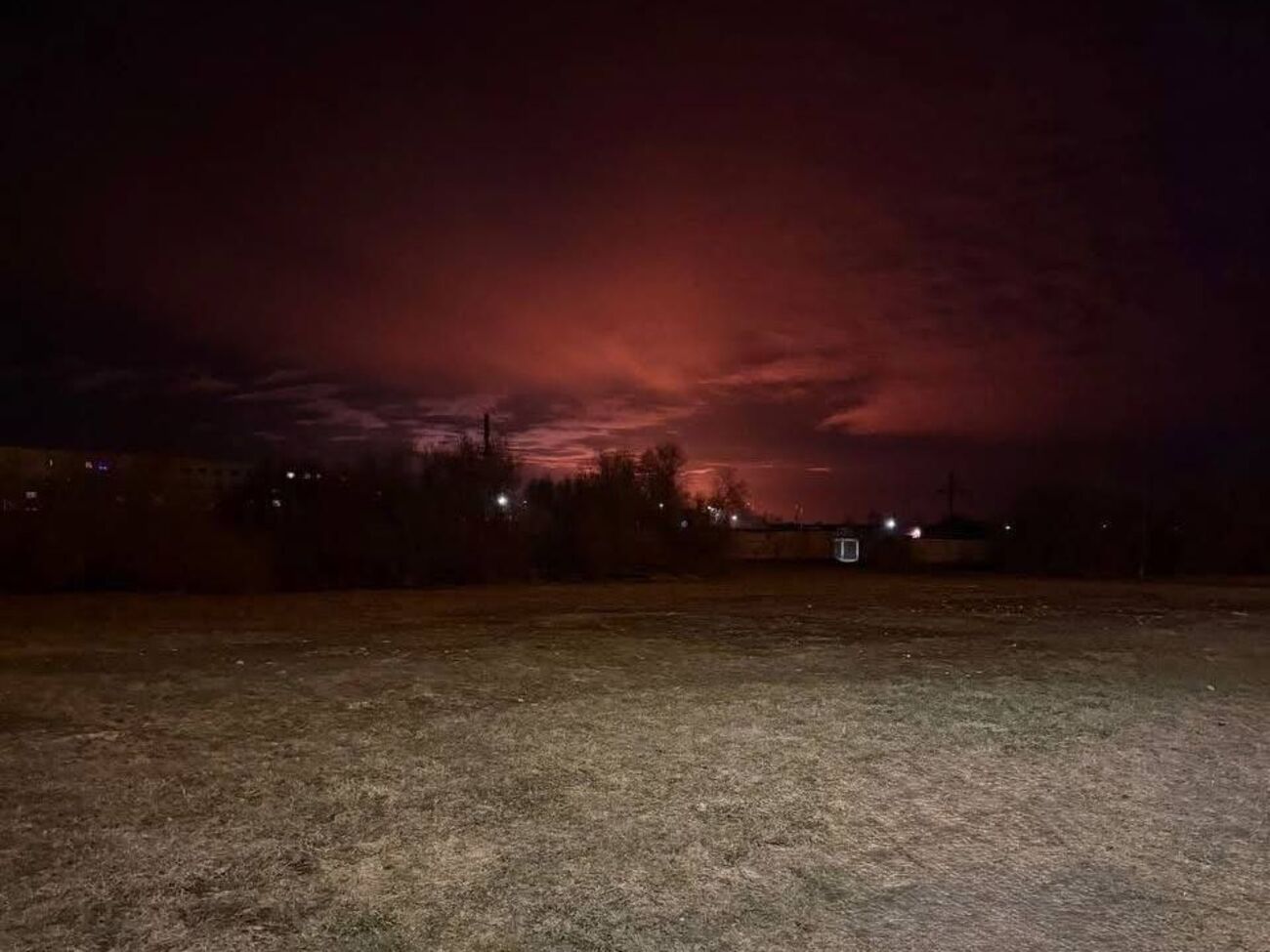 Зарево от пожара в Ленинградской области видели в Эстонии