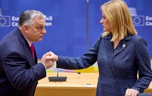 Орбан посоветовал премьер-министру Силине вместо того, чтобы "нападать" на него, "стучать в дверь" президента Зеленского