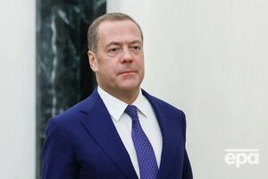 Медведев заявил, что у армии РФ якобы хватает контрактников