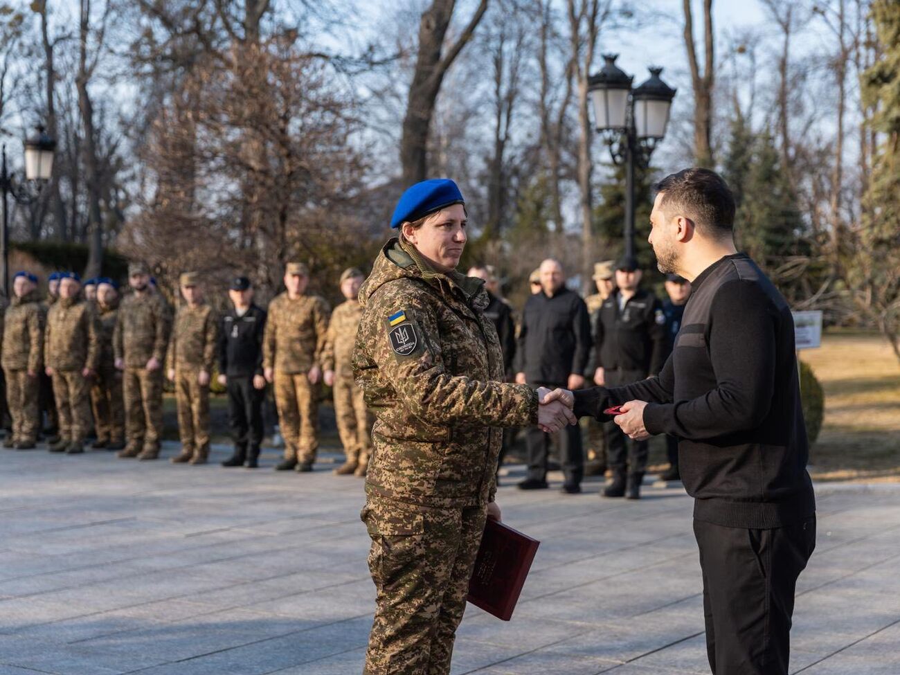 Військова була на позиції 42 дні в оточенні окупантів