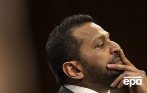 Хакери також опублікували понад 300 електронних листів Пателя