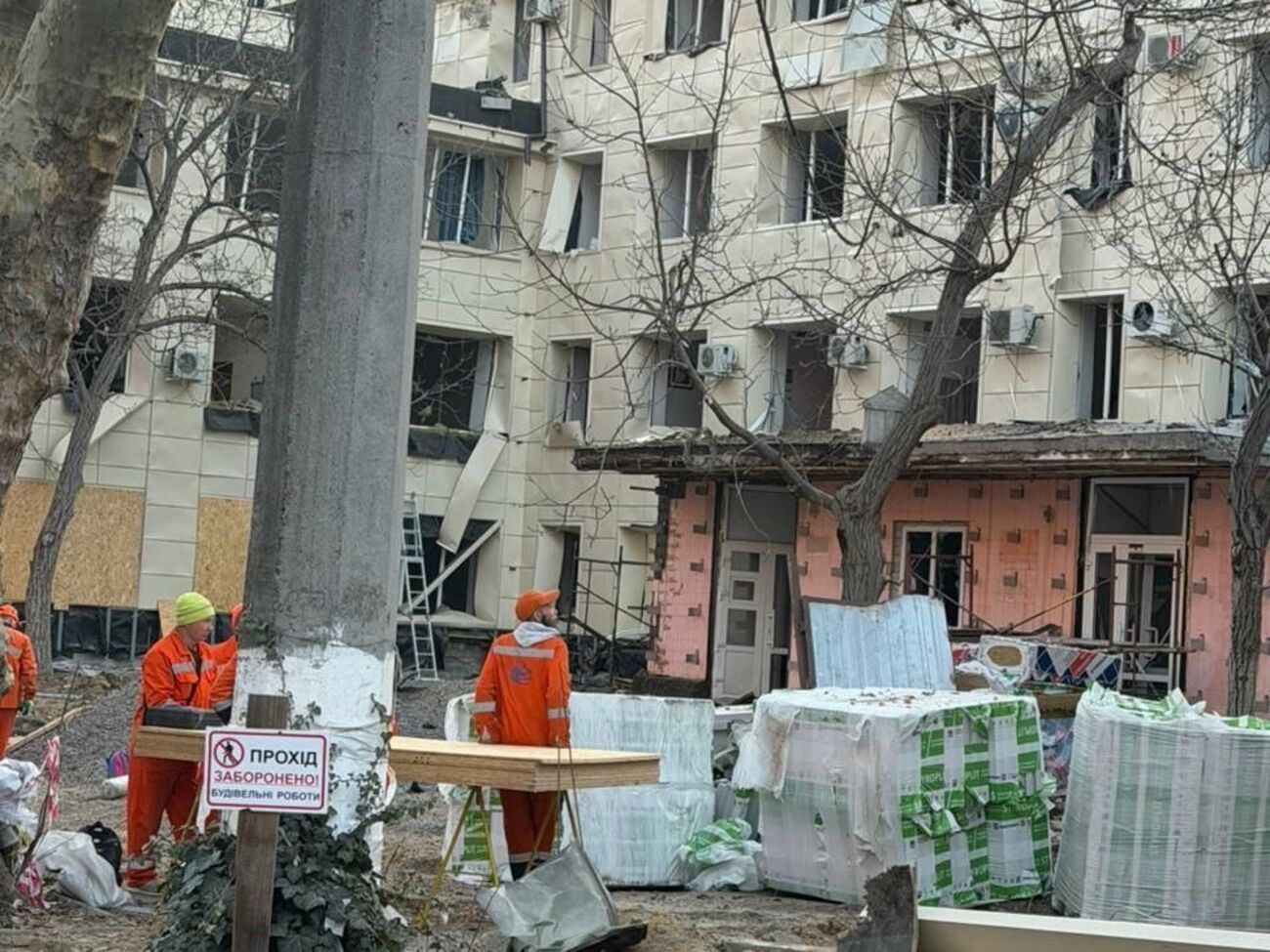 На момент атаки в здании было 19 младенцев