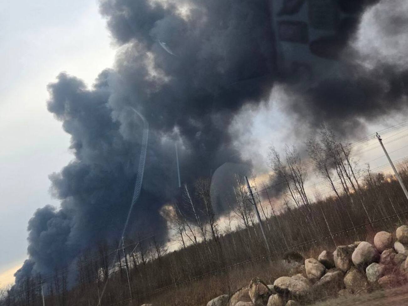 У порту триває сильна пожежа