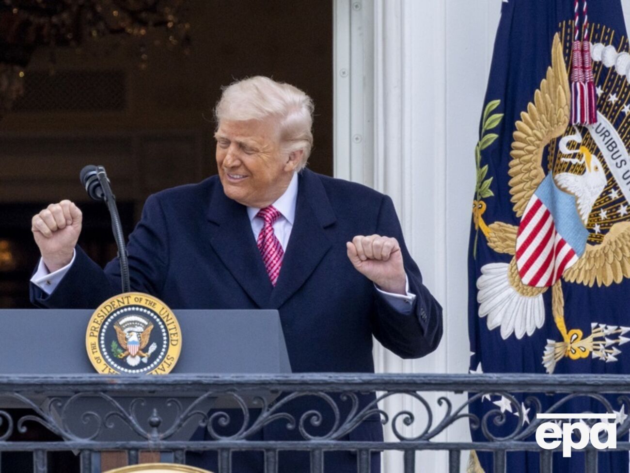 Трамп заявив, що США мають узяти Ормузьку протоку під контроль