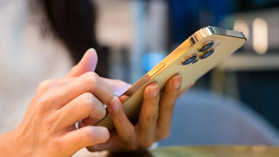 Чат-боты часто соглашаются с неправильным мнением пользователей