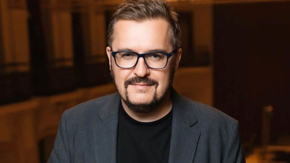 Пономарев: Этой веселой и задорной песней я передаю всем украинцам искреннюю, теплую улыбку – согрейтесь ею