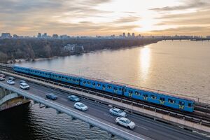 Поїзди не їдуть на лівий берег Києва