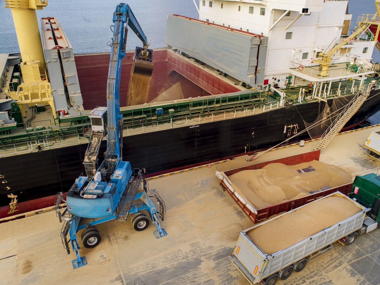 Удар повредил зерновую инфраструктуру в одном из портов