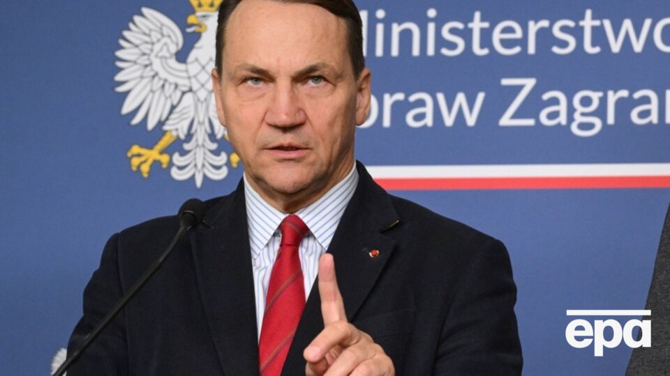 Сікорський висловився про тих, хто підтримує Орбана на виборах