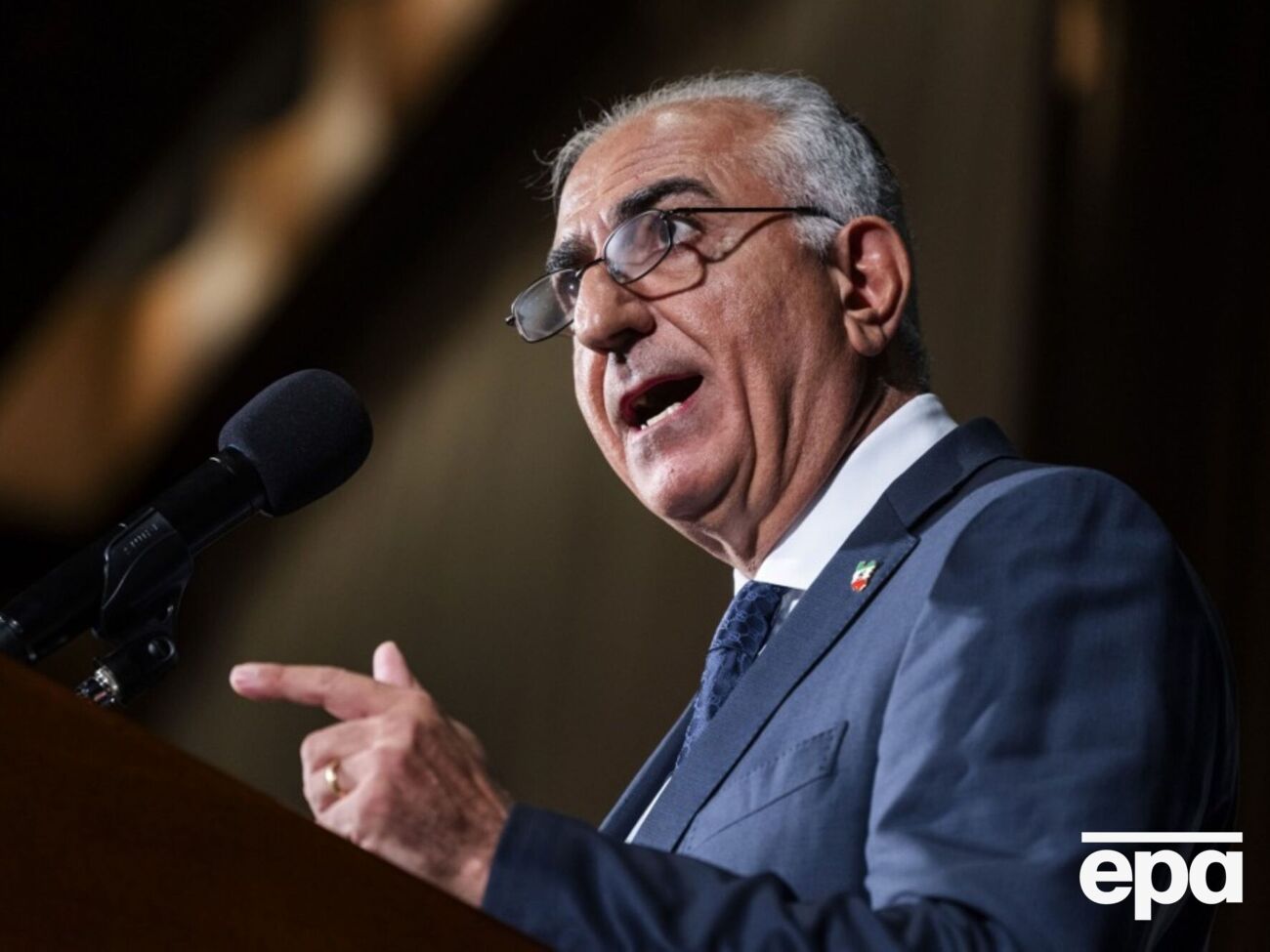 Пехлеви предположил, что будет призывать иранцев снова выходить на протесты