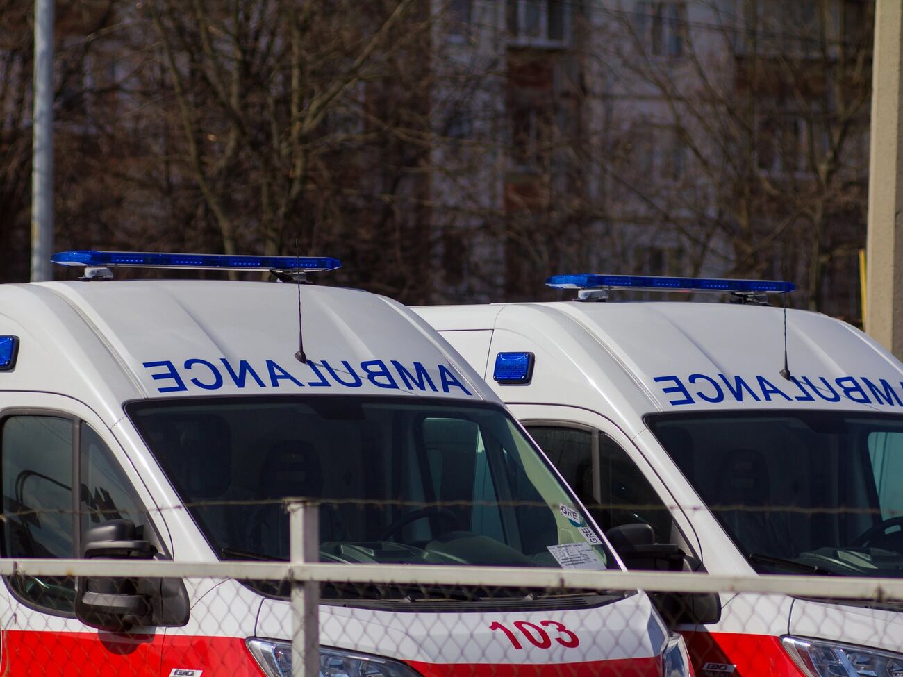 Дрон ранил восьмерых детей, один ребенок умер в больнице