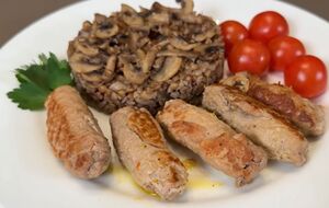 Мясные рулетики нужно протушить до мягкости