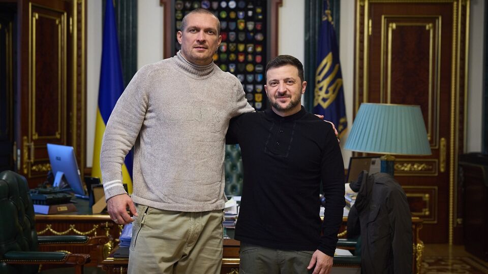 Усик: Я нижче, ніж президент, не збираюся нікуди йти