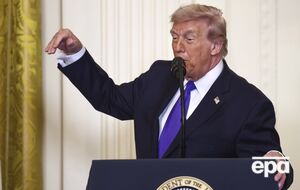 Трамп згадав військову допомогу Україні, яку він зупинив