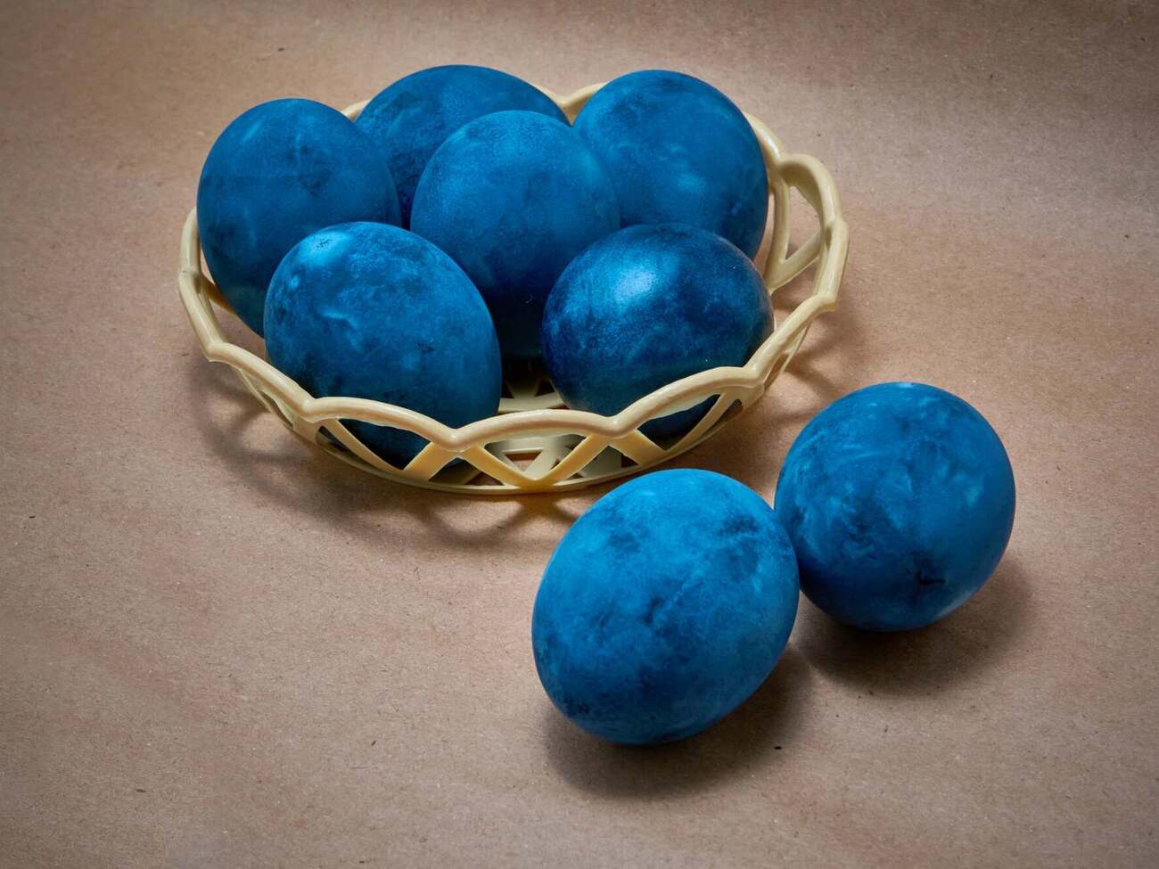 Для блиску яйця потрібно натерти олією