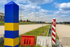 Рішення про бар'єр ухвалили через загрозу з боку РФ і нелегальну міграцію