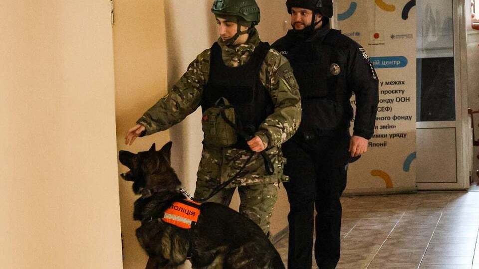 Поліція перевіряє повідомлення про мінування
