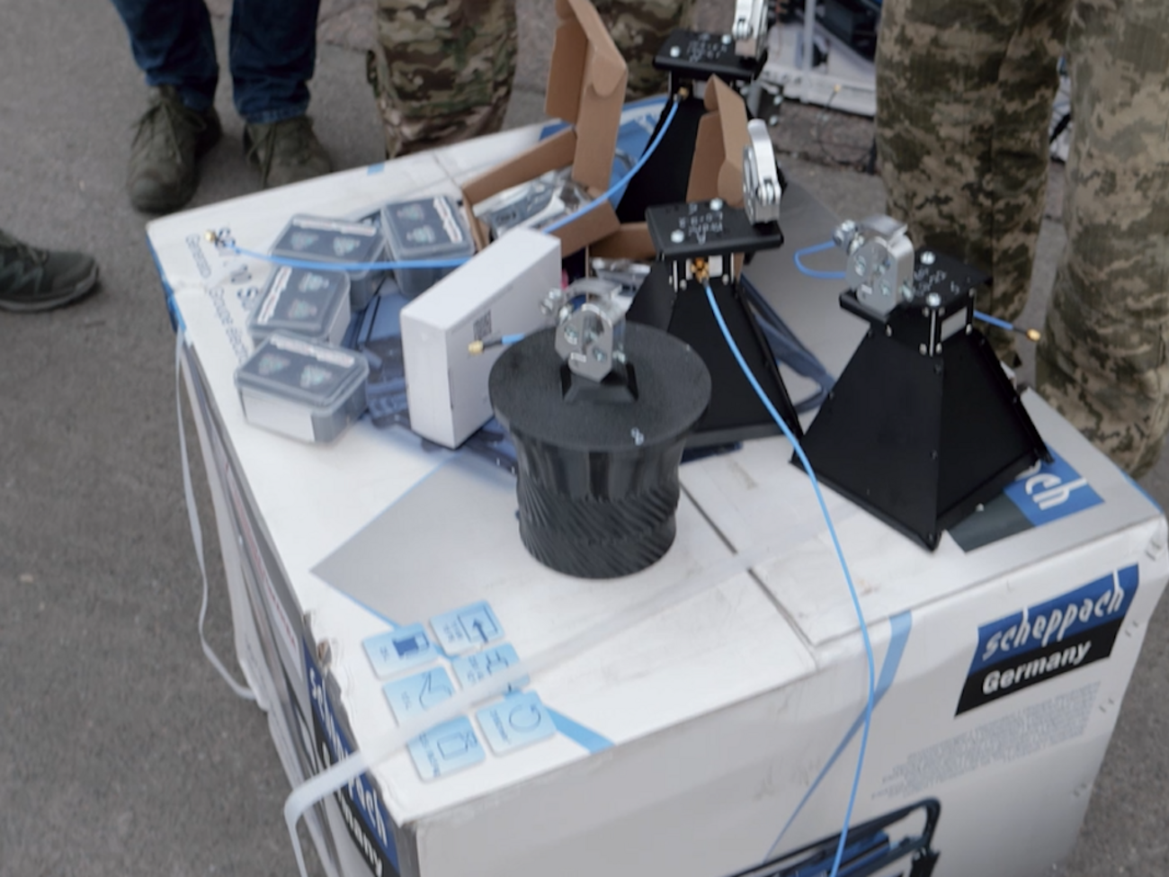 Военные подчеркнули, что эта волонтерская помощь очень важна для бесперебойной работы беспилотников