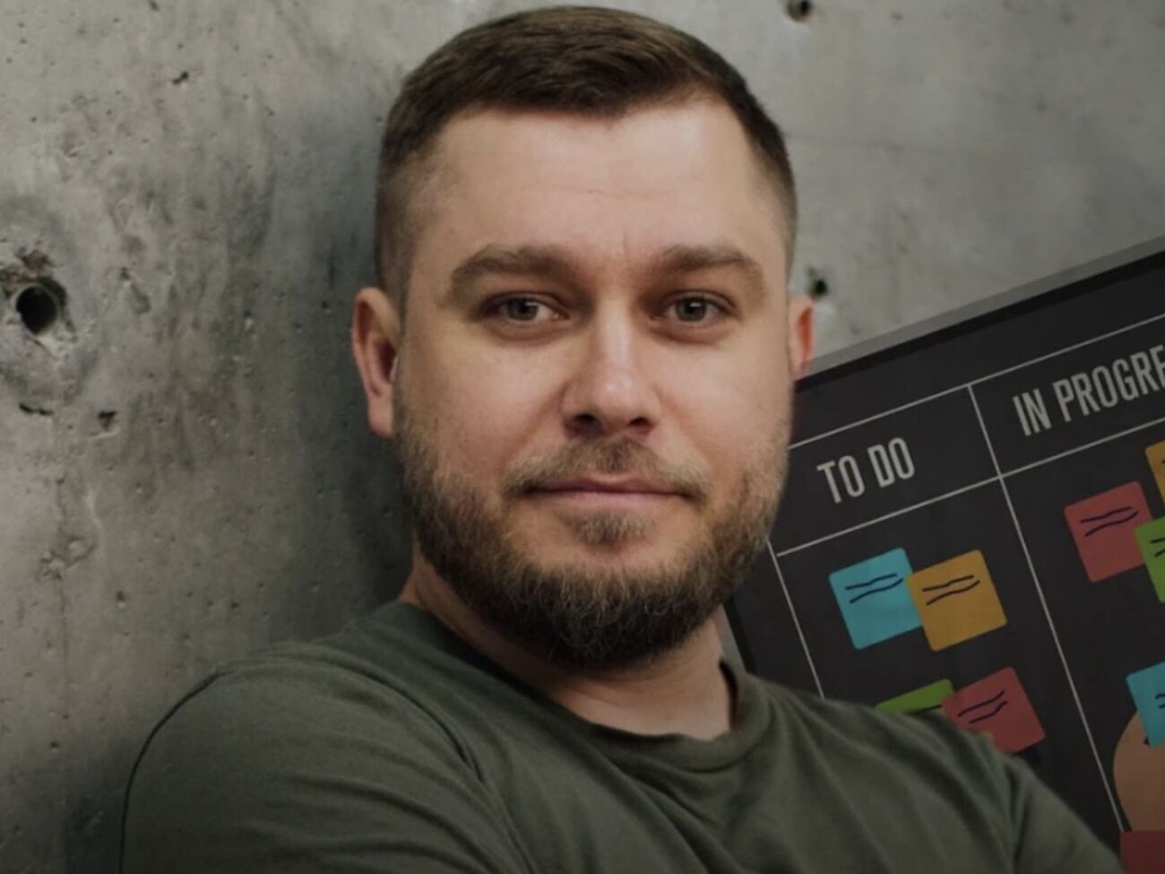 Трамп свел принца Саудовской Аравии к уровню эскорта. Не думал он, что придется целовать Трампа в жопу