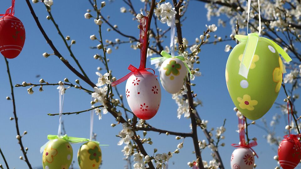 Щороку напередодні Великодня обговорюють питання, чому християни святкують Великдень у різні дати