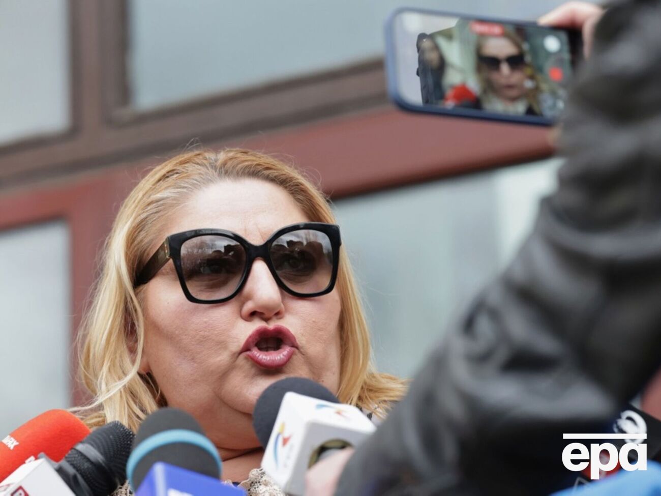 Шошоакэ обвинила румынские власти в практиках советских времен и "карательной психиатрии"