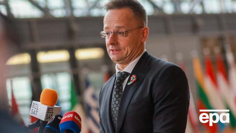 Сийярто выступает в роли информатора для Лаврова, пишет СМИ